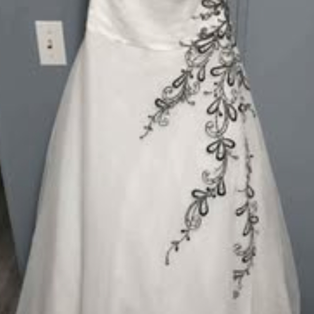 Elegant White Gown with Black Embroidery
